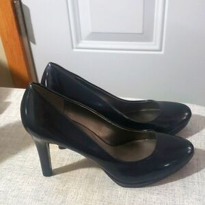 Ladies Bandolino heels.